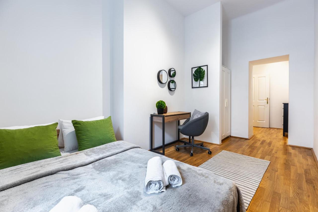 Stylish Designed Apartment In A Calm District Відень Екстер'єр фото